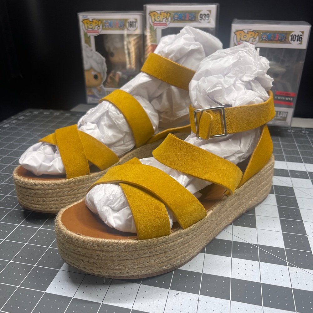 H&M Sandals Womens 9.5 Yellow Platform Buckle Ankle Strappy Suede Leather